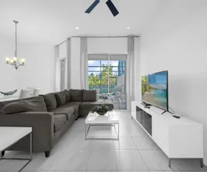 Photo 2 - 450CD-The Enclaves at Festival