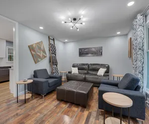 Photo 2 - Relaxing Retreat Near North Hills & Downtown