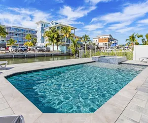 Photo 2 - 141 Brand New Luxury 6BR/6BA Build w/ Heated Pool!