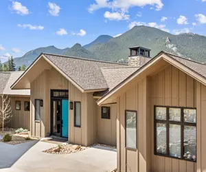 Photo 3 - Clearview Luxury Home at Windcliff