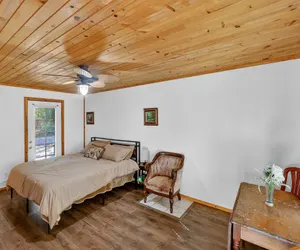 Photo 3 - Rouge Cobb Mountain Hotel - Cabin 3