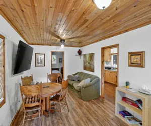 Photo 2 - Rouge Cobb Mountain Hotel - Cabin 4