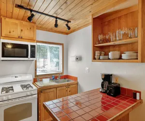 Photo 4 - Rouge Cobb Mountain Hotel - Cabin 5