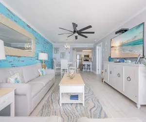 Photo 3 - Phoenix V 1009