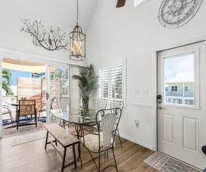 Photo 4 - 249 Into The Mystic: 3BR/3BA Pool Home!