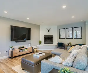 Photo 3 - Mountain Luxury in Old Town w Spa-Walk to Main 440