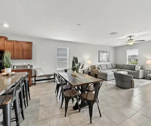 Photo 2 - Spacious Getaway Near Apollo Beach