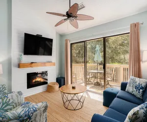 Photo 2 - 2D West Hyde Park