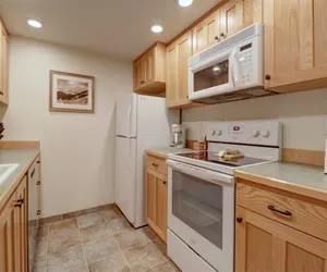 Photo 4 - VS453 Village Square 1 Br 1 Ba