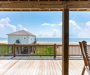 Photo 5 - Oceanfront Manor