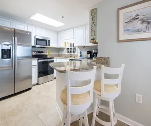 Photo 3 - Phoenix East 203