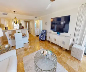 Photo 3 - Mainsail 143