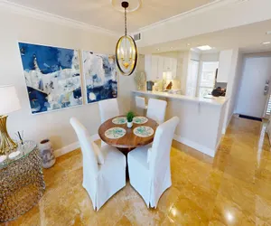 Photo 5 - Mainsail 143