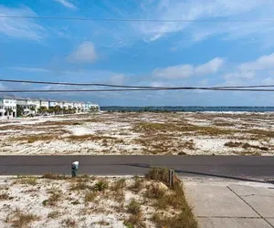 Photo 5 - Seaside Bungalow