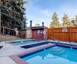 Photo 4 - Snowcrest 216