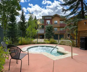 Photo 2 - Riverside Retreat