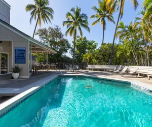 Photo 4 - Kailua Bay Resort 4-305