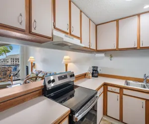 Photo 3 - Kailua Bay Resort 4-305