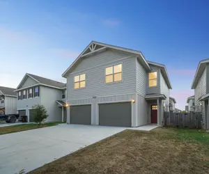 Photo 3 - Cozy 3BR in Gated Community Near JBSA & SeaWorld