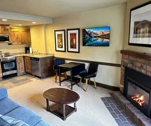 Photo 4 - Copperbottom Inn 102