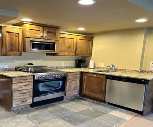 Photo 5 - Copperbottom Inn 102