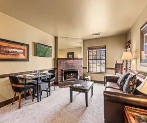 Photo 2 - Copperbottom Inn 101