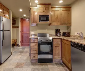 Photo 3 - Copperbottom Inn 205