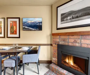 Photo 2 - Copperbottom Inn 205