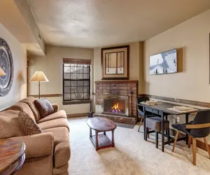 Photo 5 - Copperbottom Inn 207