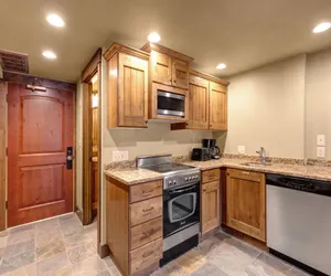 Photo 3 - Copperbottom Inn 202