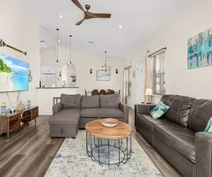 Photo 2 - 241 Miramar - Palm Island