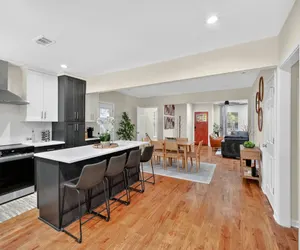 Photo 3 - Atlanta Family Retreat 5BR and Backyard