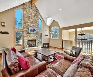 Photo 2 - 539 Wintoon Drive