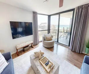 Photo 2 - Mainsail 341