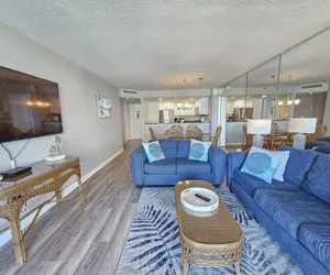 Photo 2 - 507 South Hampton