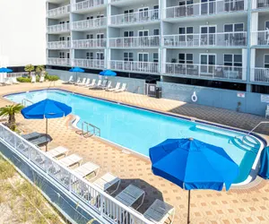 Photo 5 - Islander Beach Resort 404