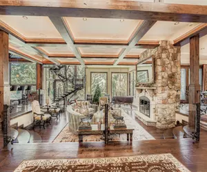 Photo 2 - Fairway Drive Retreat