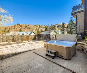 Photo 2 - King Road Luxury Lodge, Private Hottub, Game Room, Media Room 45