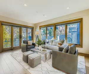 Photo 4 - King Road Luxury Lodge, Private Hottub, Game Room, Media Room 45