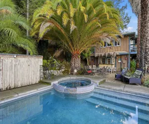Photo 2 - Alexander Valley Lodge with Pool & Hot tub