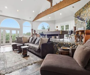 Photo 3 - Alexander Valley Lodge with Pool & Hot tub