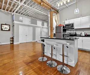 Photo 3 - Huge 'MAN CAVE' 2 mins from Downtown Detroit