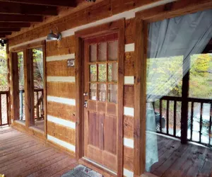 Photo 5 - The Fur Traders Cabin- Pigeon Forge