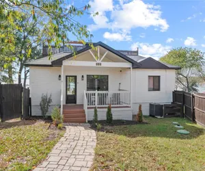 Photo 2 - Modern Lakeside Paradise | Waterfront + 2 Patios