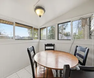 Photo 5 - Cozy & Modern 3-Bed Bungalow in Heart of Greeley