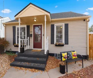 Photo 2 - Cozy & Modern 3-Bed Bungalow in Heart of Greeley