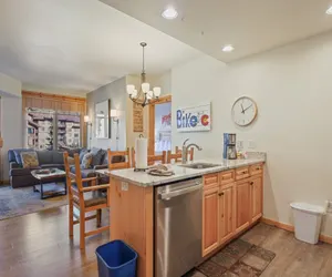 Photo 2 - Tucker Mountain 2 Bedroom Condo #401