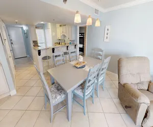 Photo 5 - Mainsail 255