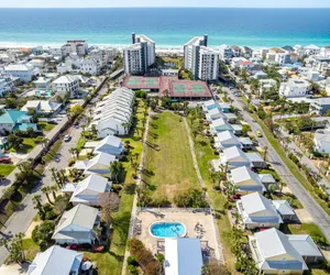 Photo 3 - Mainsail 255