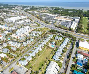 Photo 4 - Mainsail 255